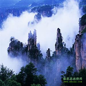 武漢往返：張家界、鳳凰古城、韶山六日游，每周一、周四發(fā)團